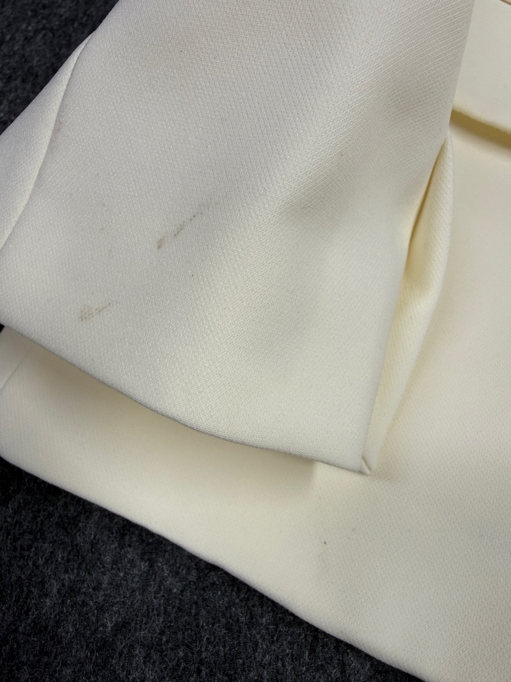 Donna Karan Ivory Single-Breasted Tailored Blazer - Picture 9 of 10